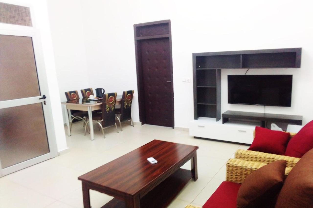 Complexe Hotelier Olympe Korhogo Buitenkant foto
