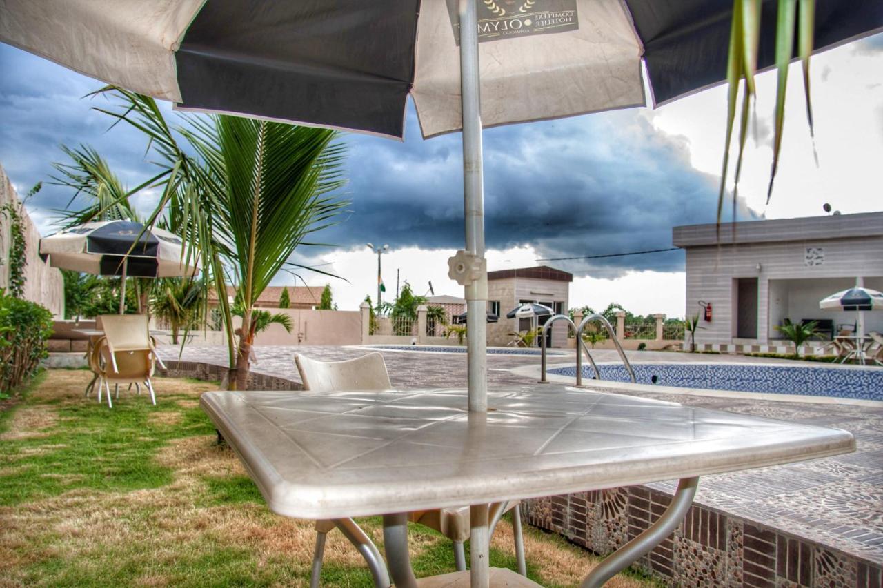 Complexe Hotelier Olympe Korhogo Buitenkant foto