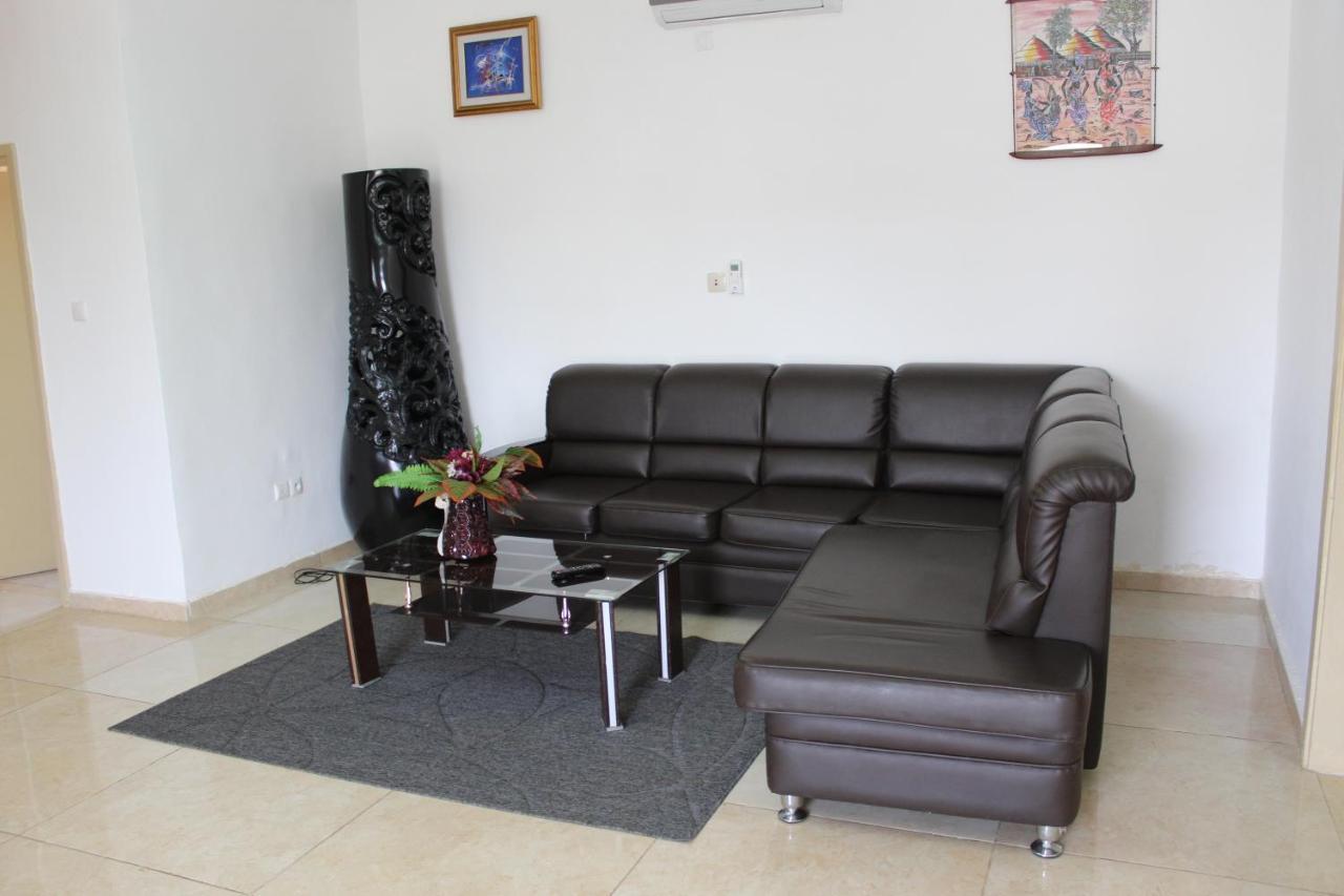 Complexe Hotelier Olympe Korhogo Buitenkant foto
