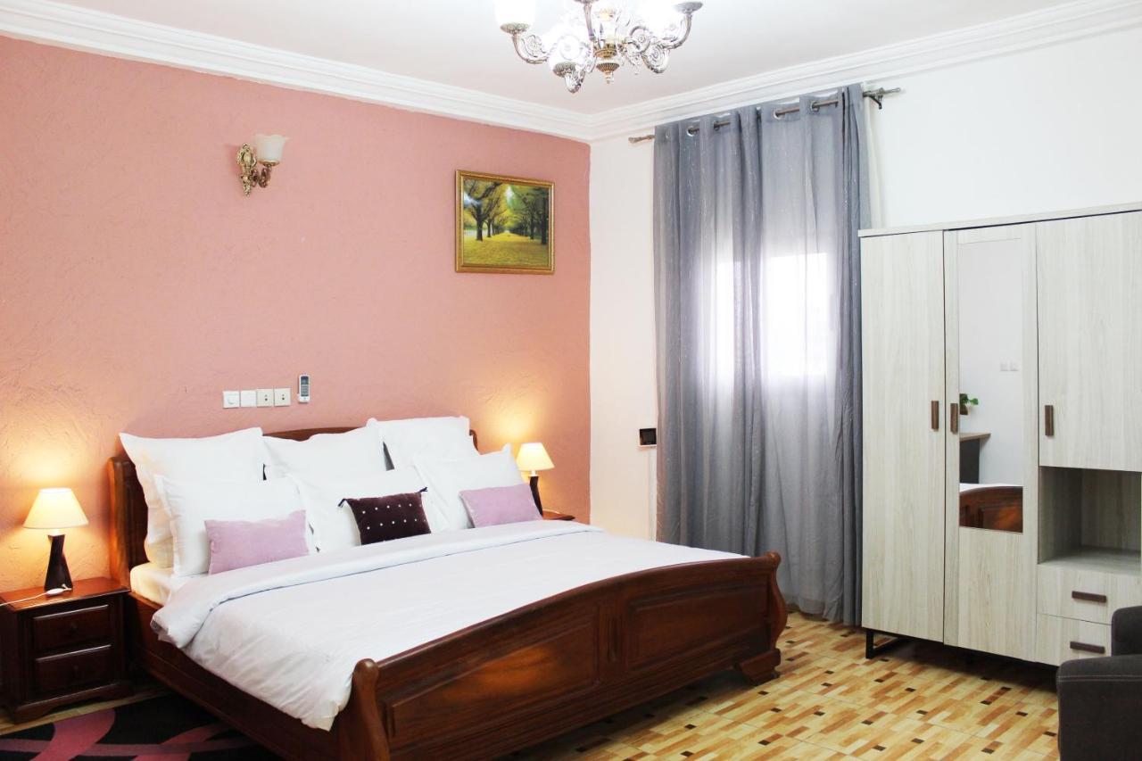 Complexe Hotelier Olympe Korhogo Buitenkant foto